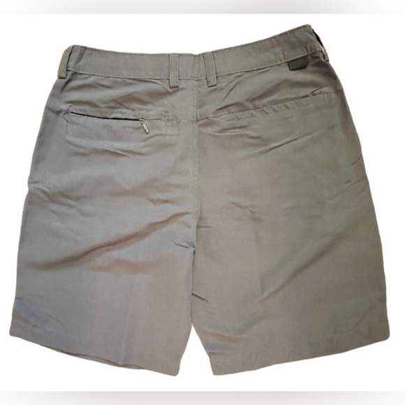 The North Face Grey Flat Front Chino Zip Close Pockets Shorts Men's‎ Size 32 H36 - Picture 2 of 9